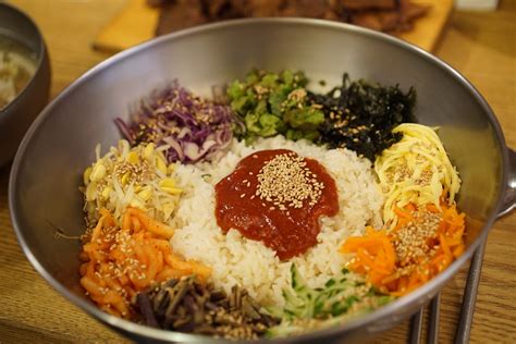 8 Feb 2023 ... 2. Japchae 잡채. Gwangjang Market 광장시장 · 3. Omuk-tang 어묵탕. Local Restaurant 로컬식당 · 4. Haemultang 해물탕. Manna Braised Spicy Monkfish ...